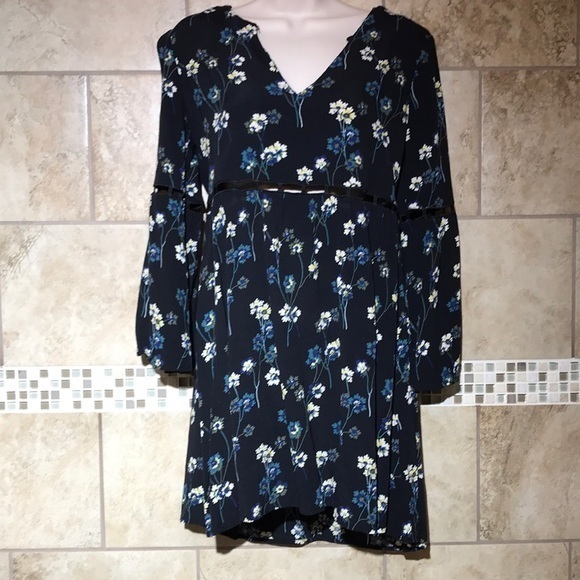 Ella Moss Black Floral Bell Sleeve Dress XS - Picture 1 of 5